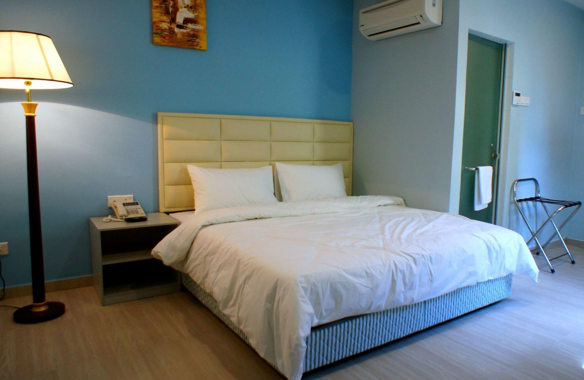 Hotel Zamburger Bukit Indah Johor Bahru Dış mekan fotoğraf