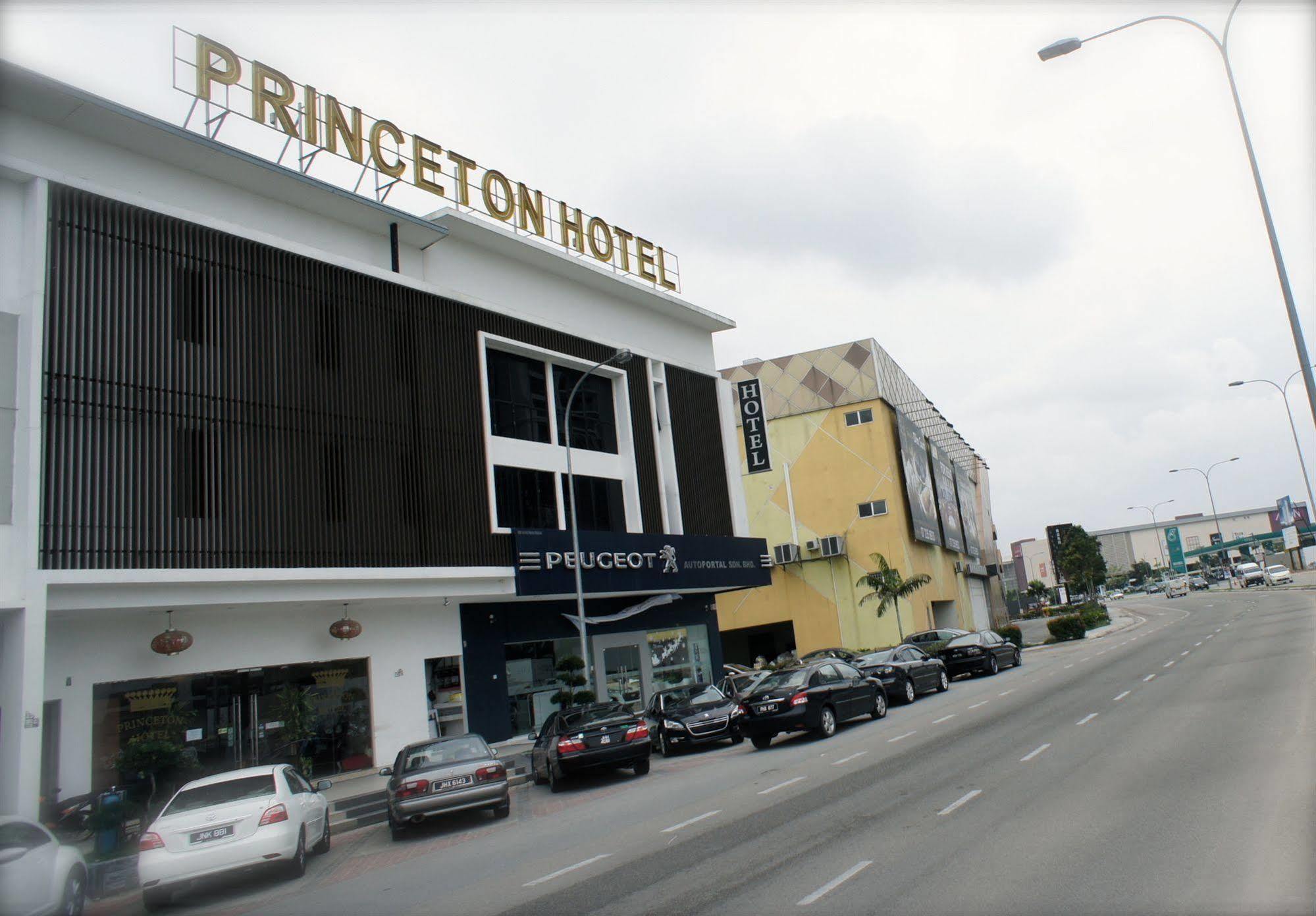 Hotel Zamburger Bukit Indah Johor Bahru Dış mekan fotoğraf